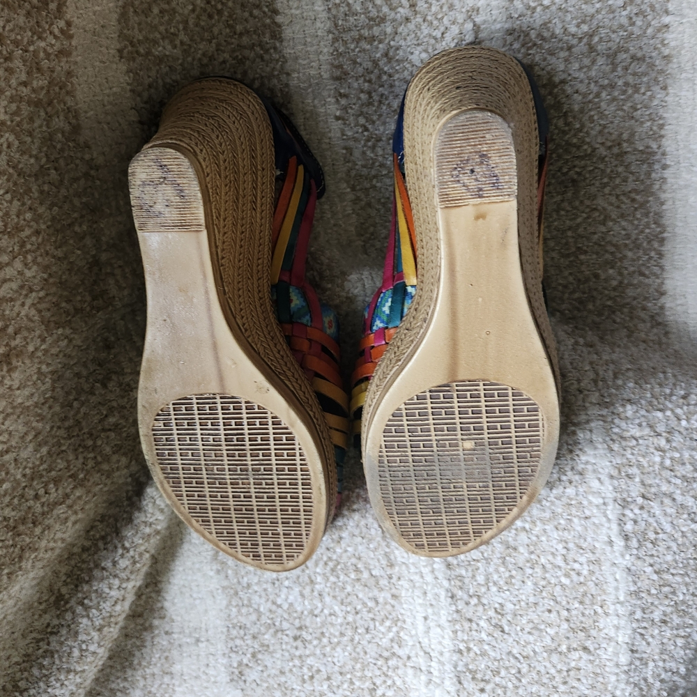 Colorful Woven Wedge Sandals - Picture 3 of 6